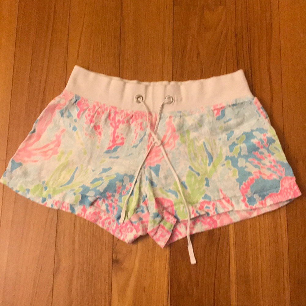 SOLD Lilly Pulitzer Let’s Cha Cha shorts - Large